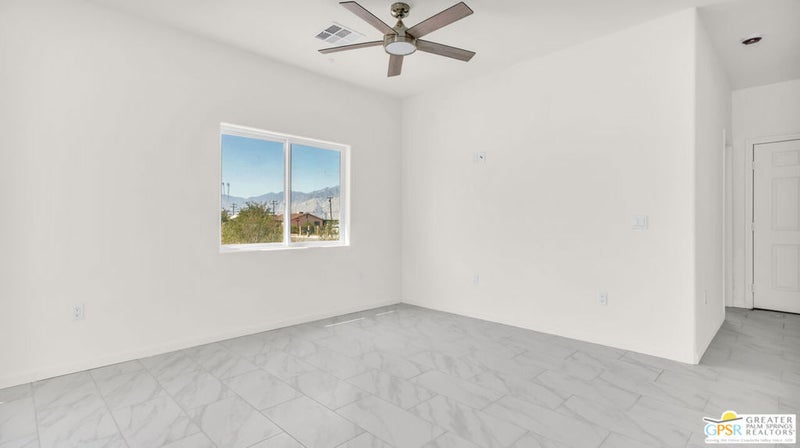 16388 Avenida Rambla