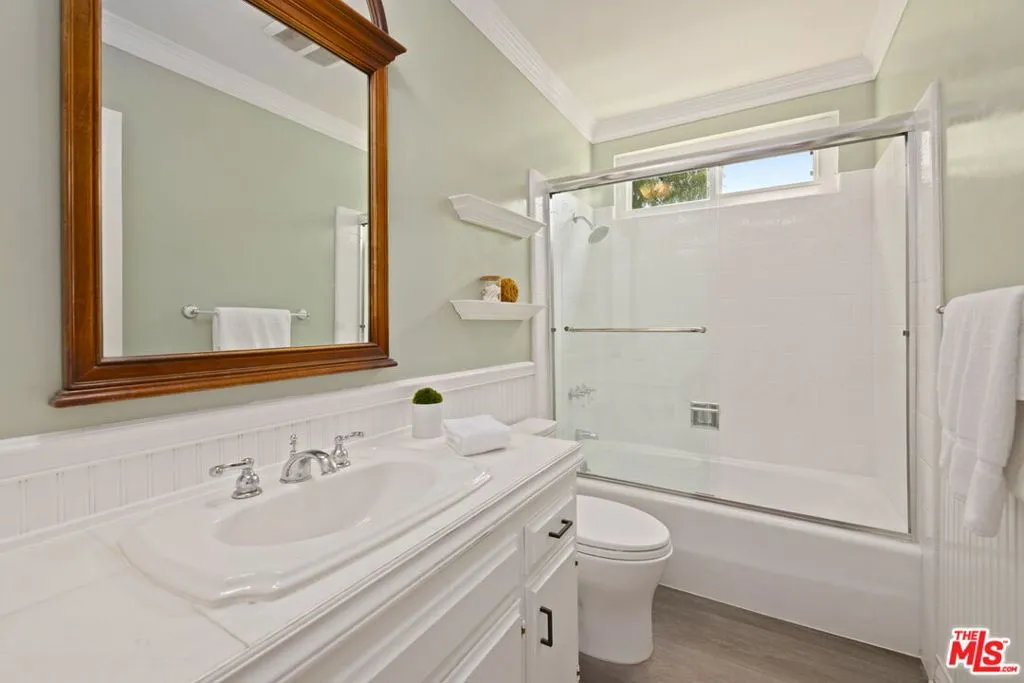 Los Angeles, California 90024, United States, 5 Bedrooms Bedrooms, ,4 BathroomsBathrooms,Residential,Active,173963