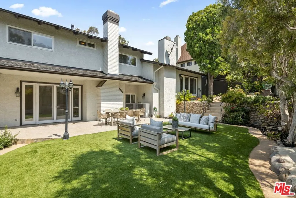 Los Angeles, California 90024, United States, 5 Bedrooms Bedrooms, ,4 BathroomsBathrooms,Residential,Active,173963