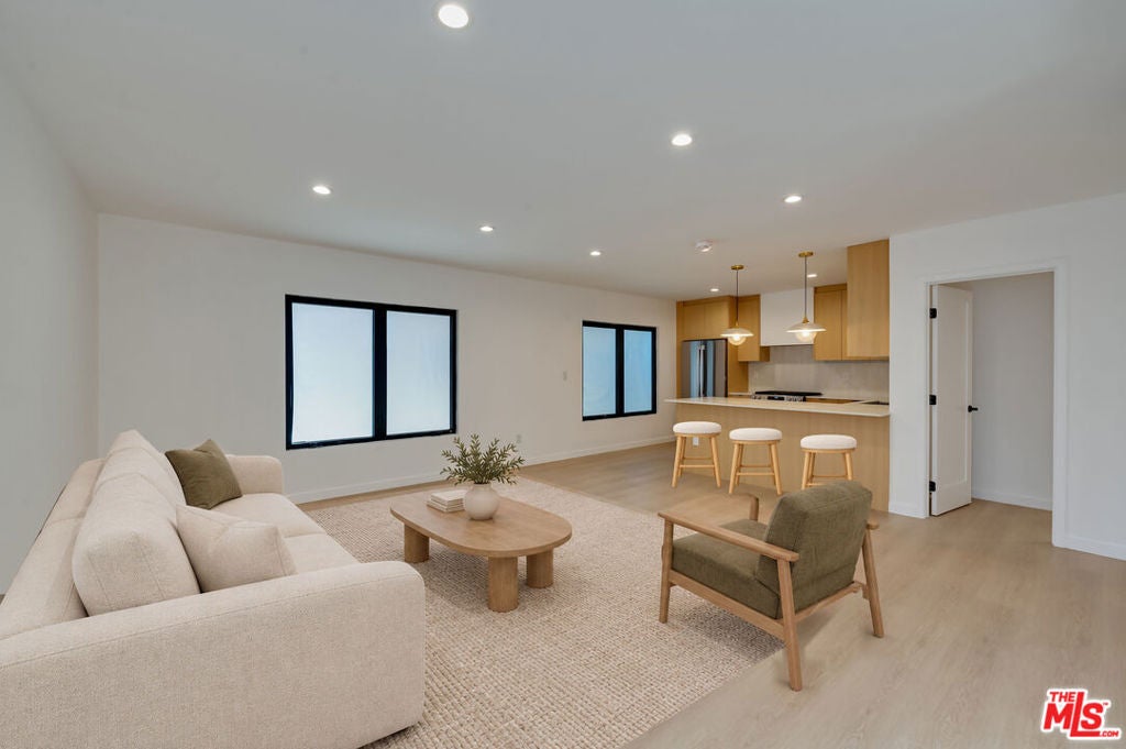 1223 Havenhurst Drive 3
