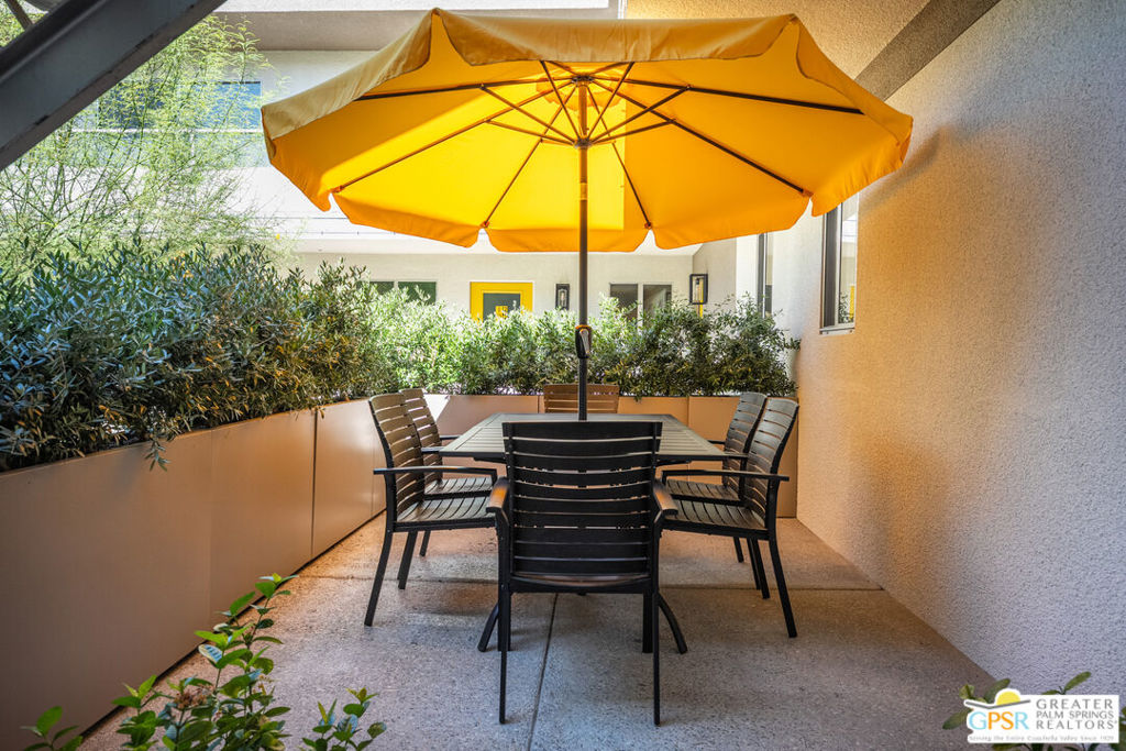 588 E San Lorenzo Road 105