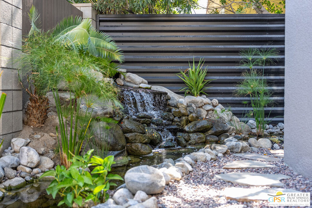 588 E San Lorenzo Road 105