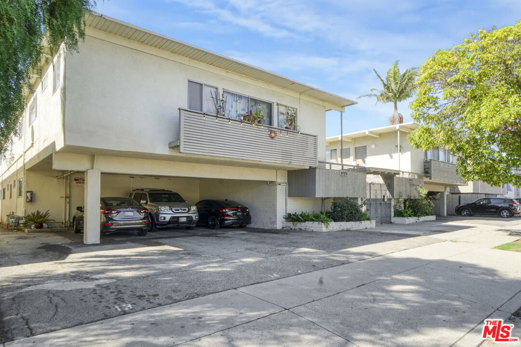 3725 Inglewood Boulevard