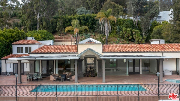 10557 ROCCA PL, LOS ANGELES, CA 90077 - Image 6dcaecc88fbbdcdf28c7123056b1071b/1056884177