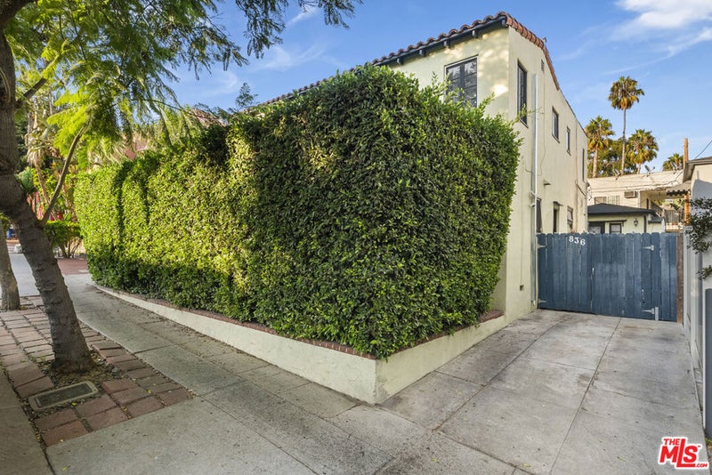 836 Hilldale Avenue