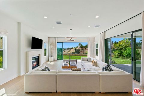 21316 Poema Place Chatsworth CA 91311