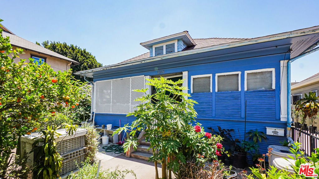 2120 Mozart Street