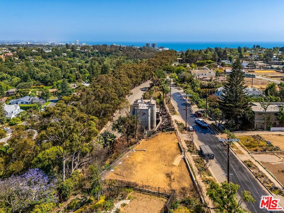 824 Chautauqua Boulevard