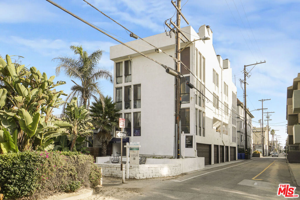 Properties 3 14 Mast Street