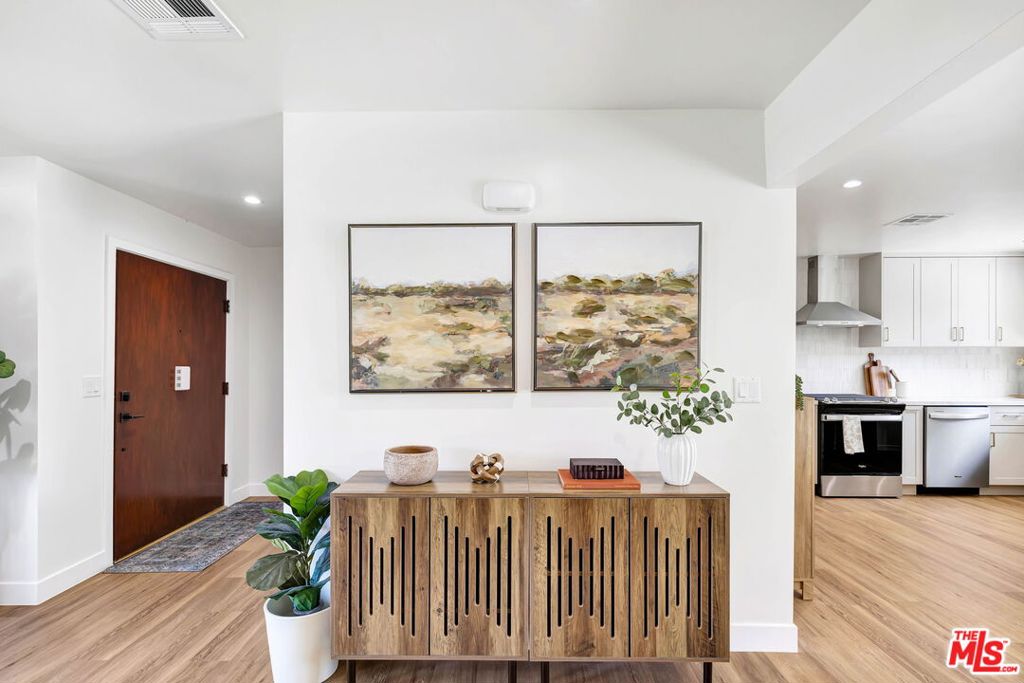 10902 Art Street