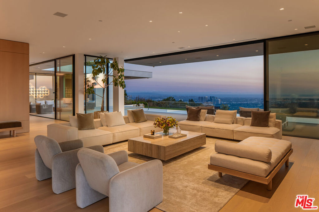 Properties 4 620 Arkell Drive