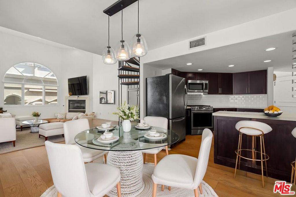 435 Arnaz Drive 304