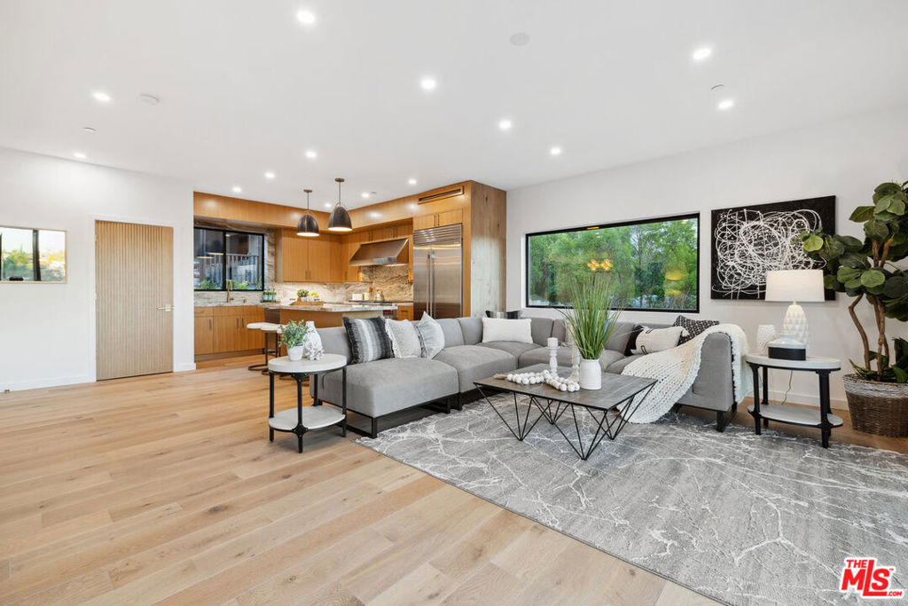 Properties 4 5221 Campo Road