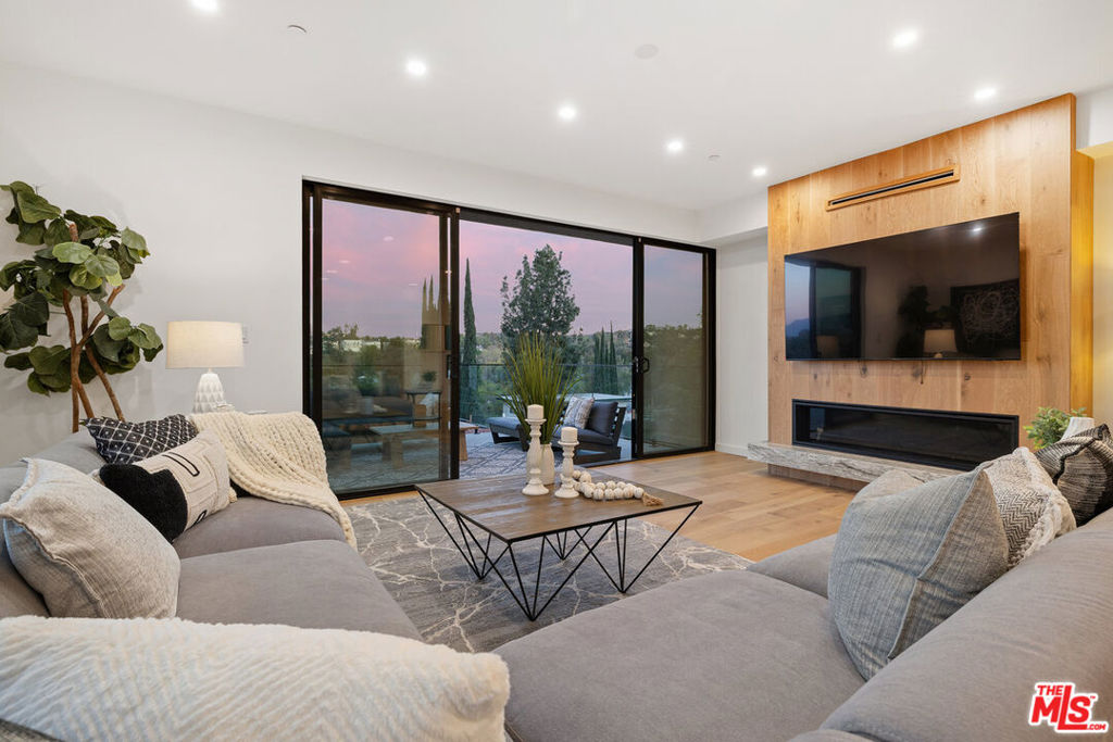 Properties 3 5221 Campo Road