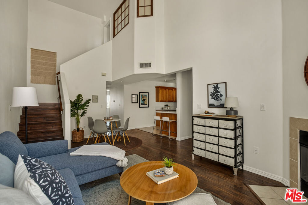 3711 Baldwin Street 1304