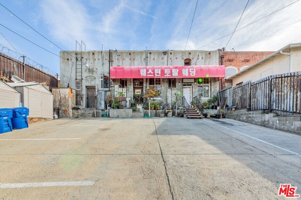 119 S Western Avenue