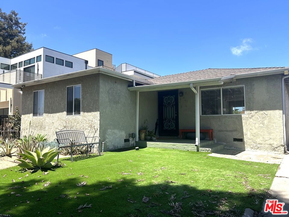 4826 Coolidge Avenue