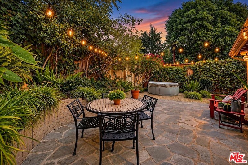 8513 Walnut Drive