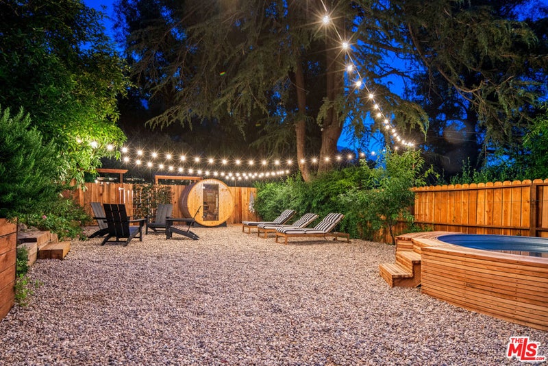 1238 Fernwood Pacific Drive