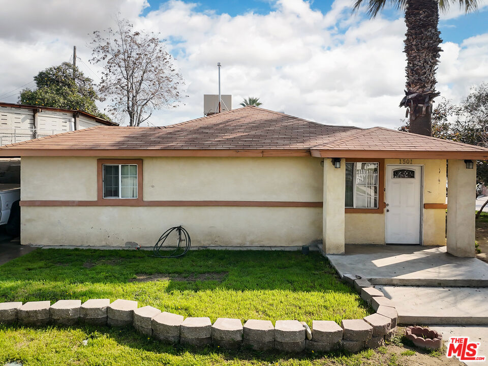 1501 Crestview Drive