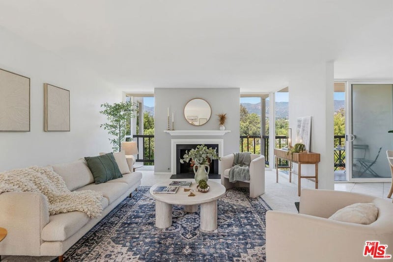 1032 Fairway Road