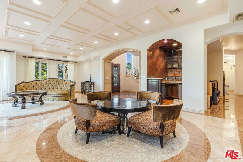 868 Braewood Court