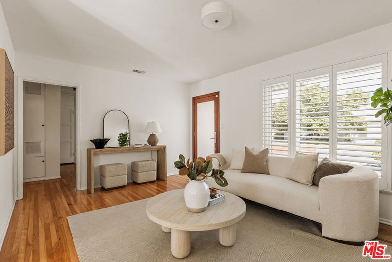 6444 W 87th Street