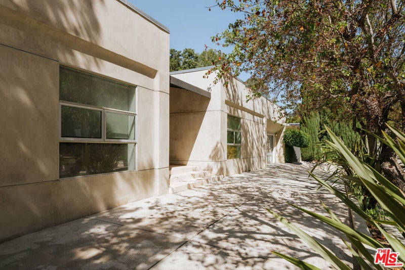 15539 Hamner Drive