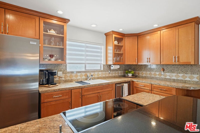 18203 Coastline Drive 4