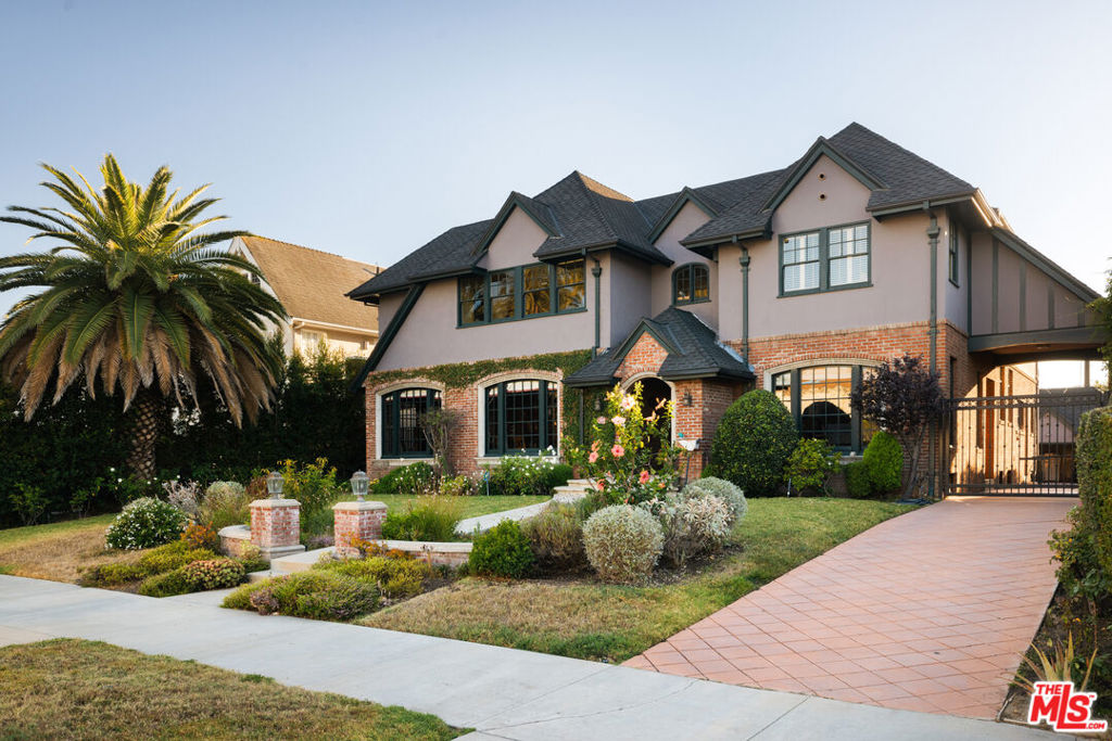 309 S Plymouth Boulevard