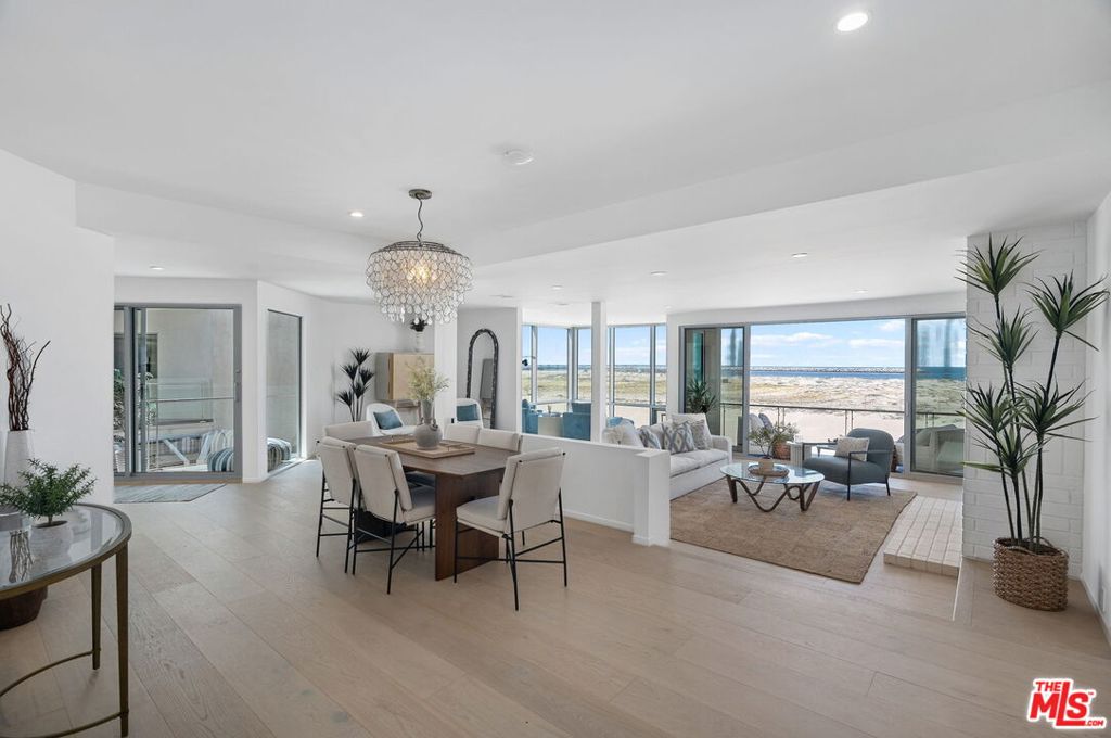 5205 Ocean Front Walk 201