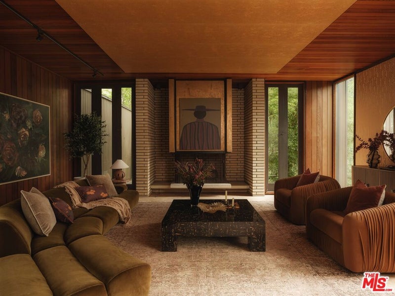 954 Hillside Terrace