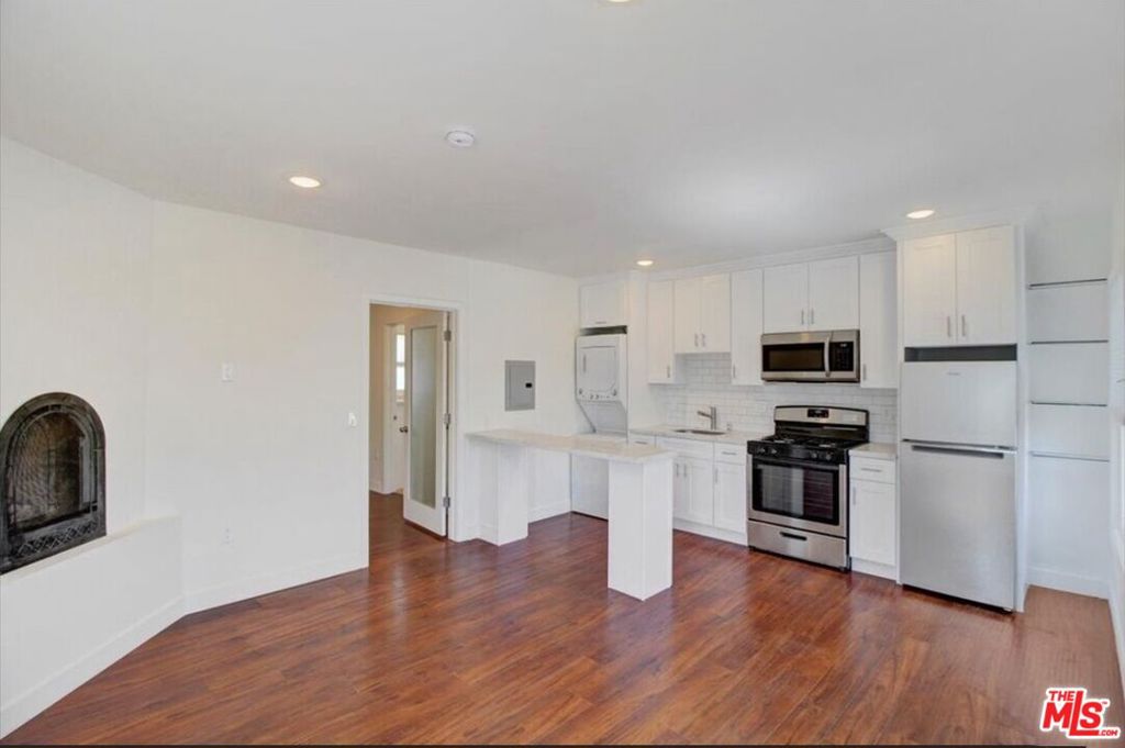 15328 S San Pedro Street