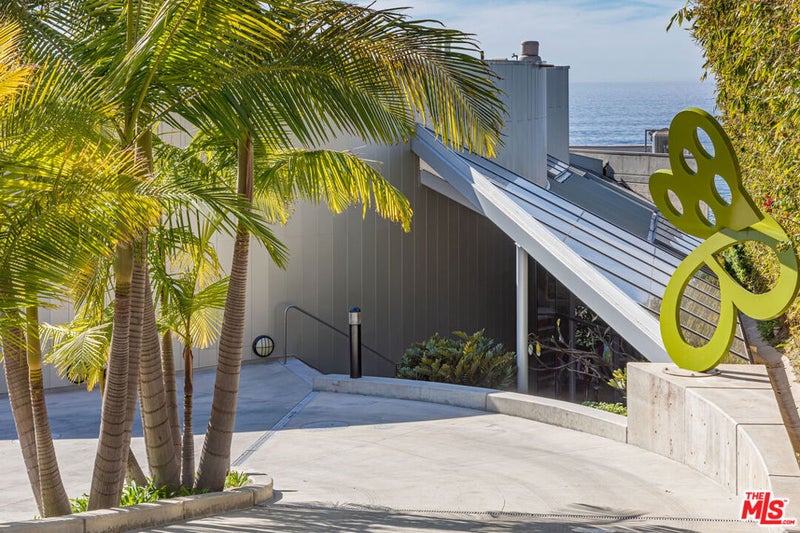 41800 Pacific Coast Highway
