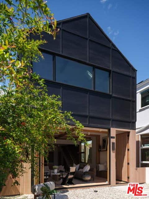 Photo of 645 Navy Street, Santa Monica, CA 90405 (MLS # 26844613)