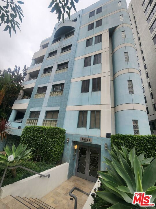 10336 Wilshire Boulevard 703