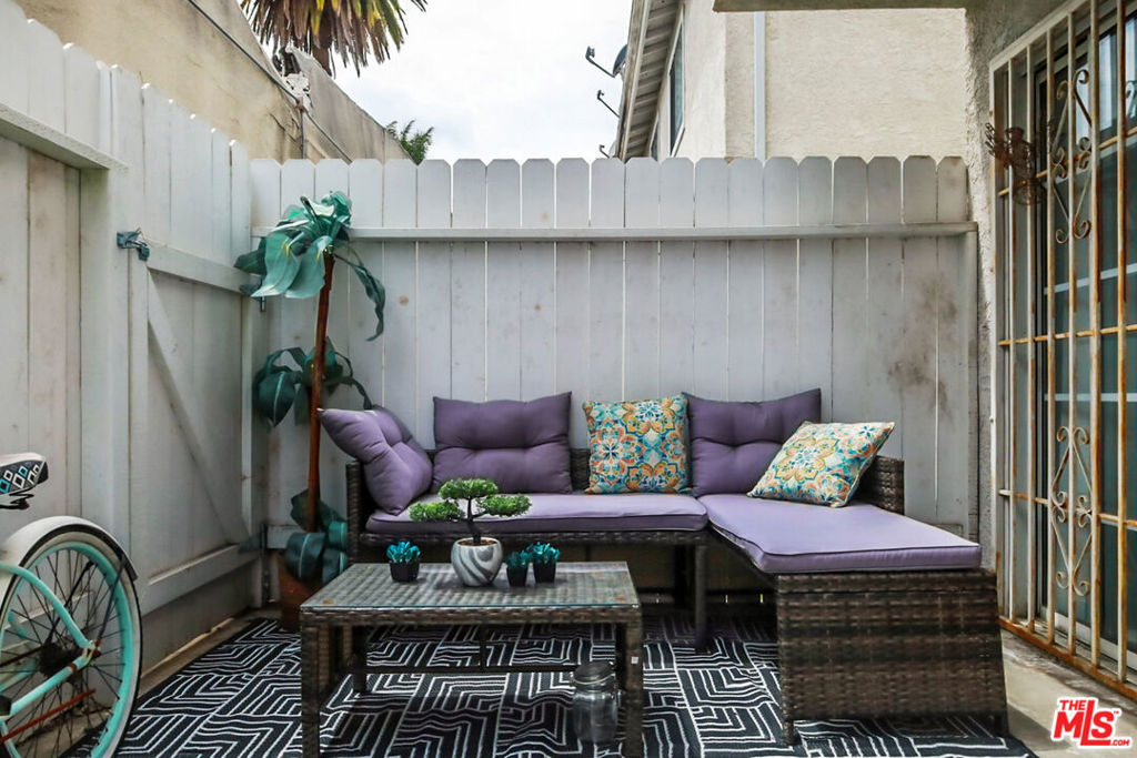 810 W Compton Boulevard 16