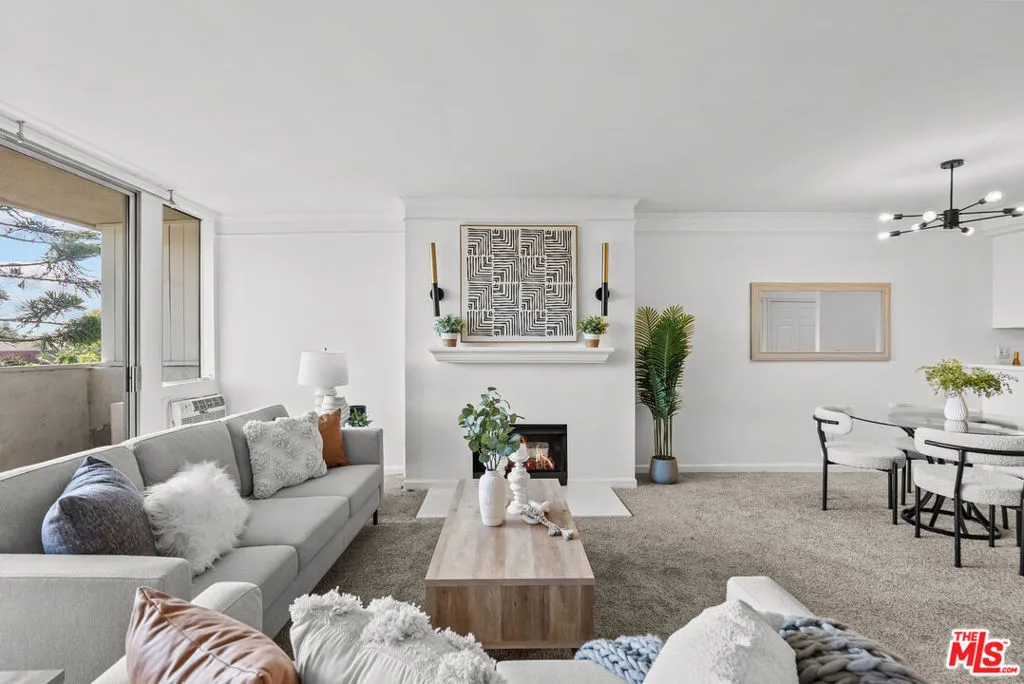 Los Angeles, California 90049, United States, 1 Bedroom Bedrooms, ,1 BathroomBathrooms,Residential,Active,243668