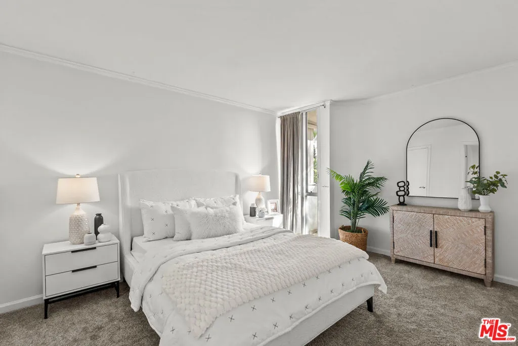 Los Angeles, California 90049, United States, 1 Bedroom Bedrooms, ,1 BathroomBathrooms,Residential,Active,243668