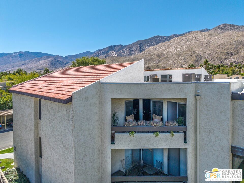 1550 S Camino Real 319