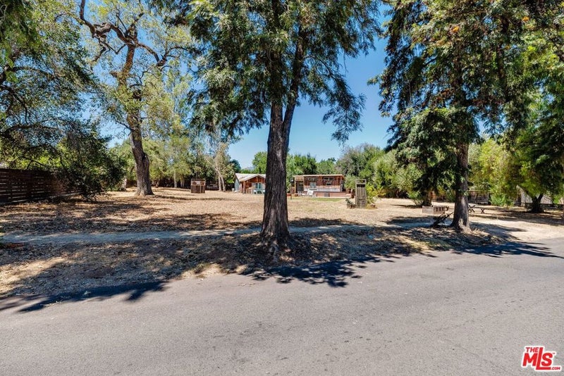 305 S Ventura Street