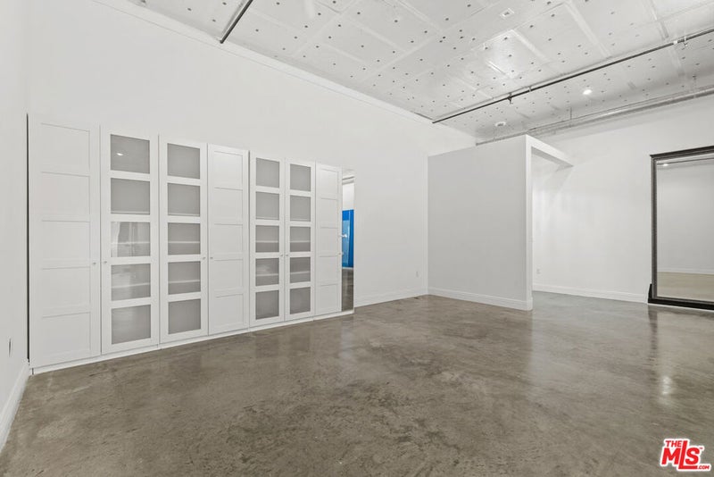 3785 Wilshire Boulevard 204