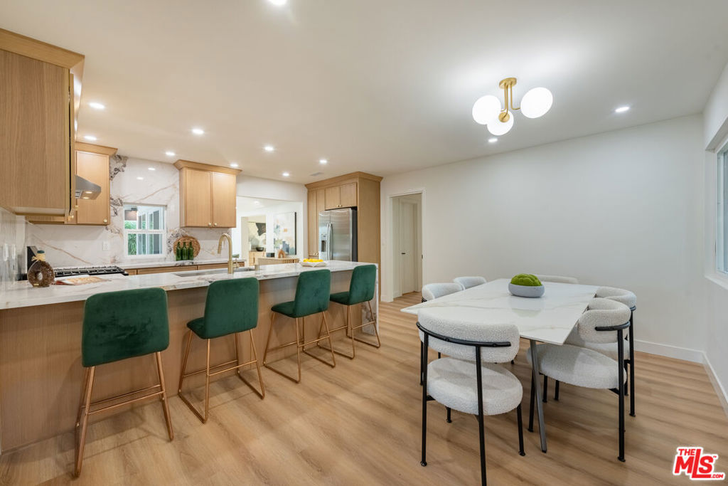 1314 Ameluxen Avenue