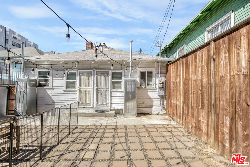 306 N Bixel Street