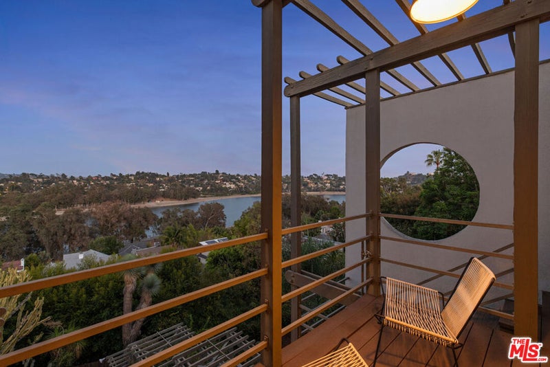 2276 Moreno Drive