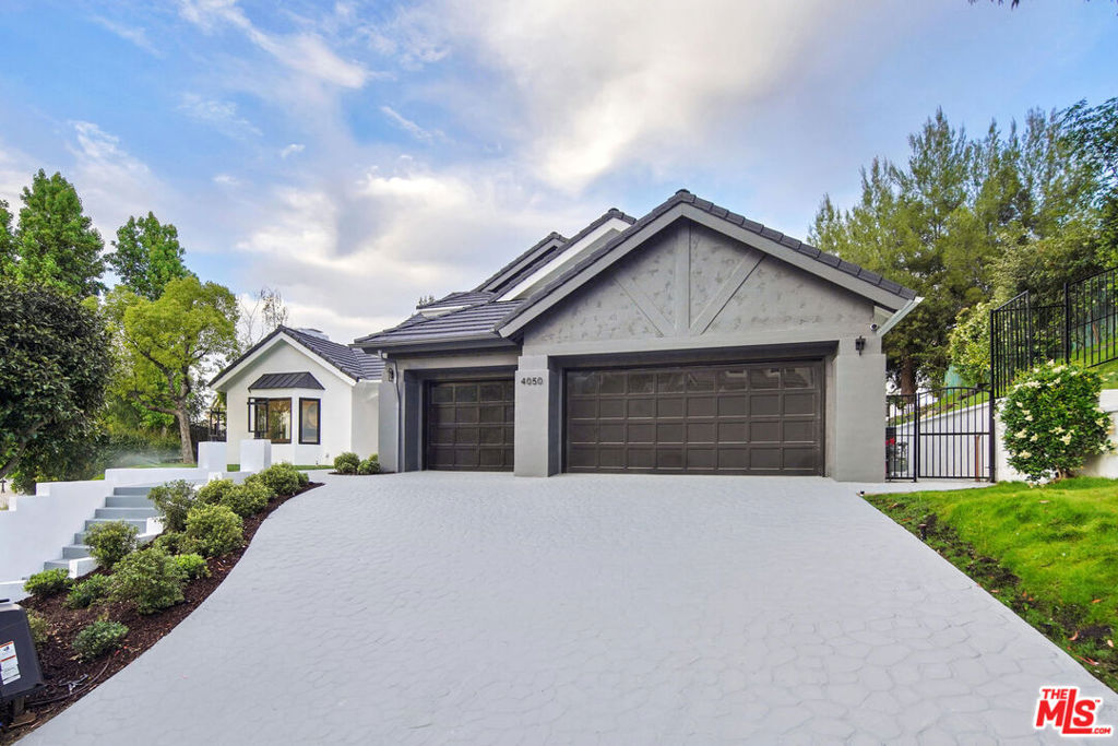 4050 Clarinda Drive