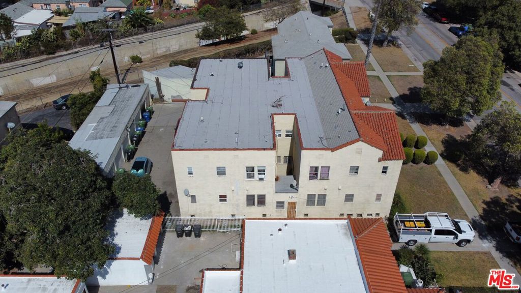 1815 Hauser Boulevard