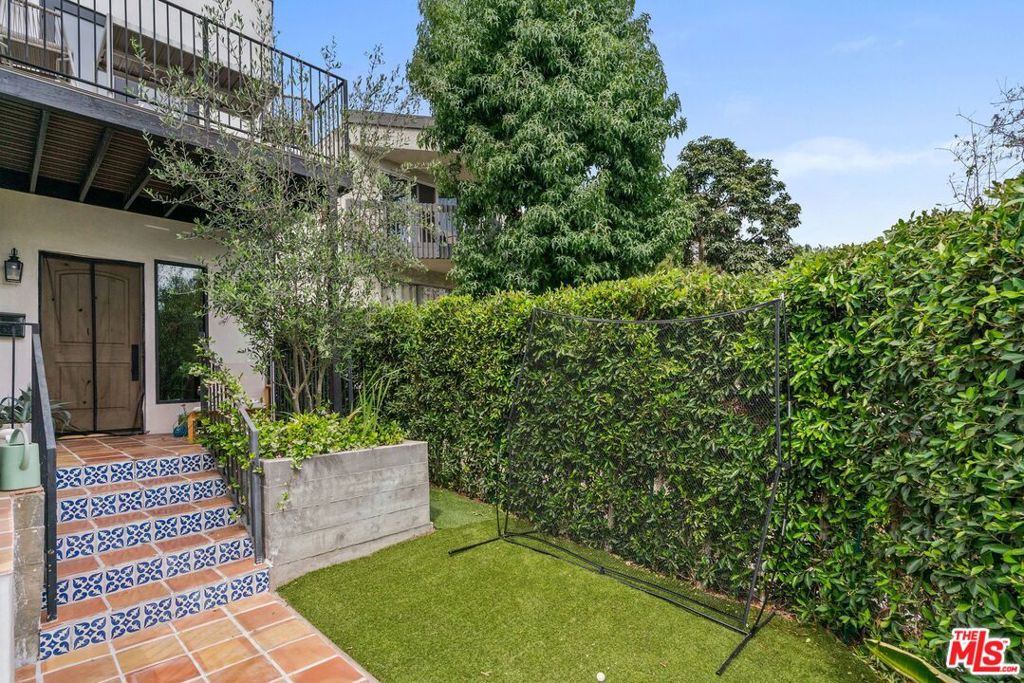 8587 Rugby Drive