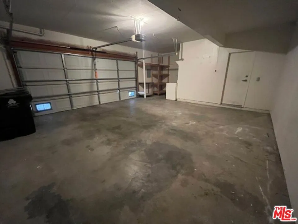 Pacific Palisades, California 90272, United States, 2 Bedrooms Bedrooms, ,2 BathroomsBathrooms,Residential,Active,257308