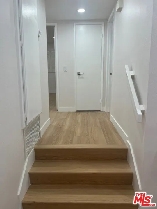 Pacific Palisades, California 90272, United States, 2 Bedrooms Bedrooms, ,2 BathroomsBathrooms,Residential,Active,257308